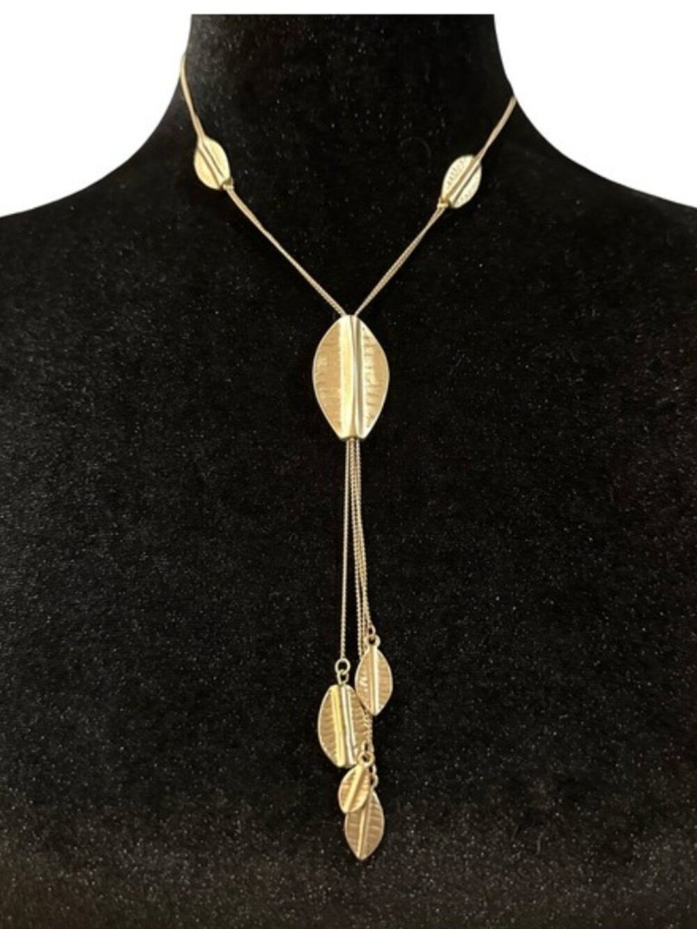 Boho Slider Necklace Gold Tone Leaf Shaped Petals Womens Casual Jewelry